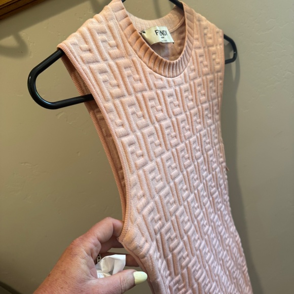 AUTHENTIC FENDI WOMEN'S DRESS SIZE SMALL EXCELLENT CONDITION PRETTY PINK - Picture 5 of 11
